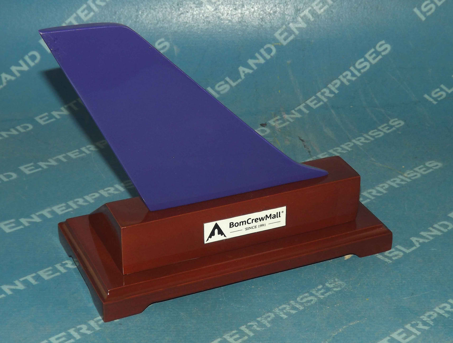 6in B-777 Desktop - Fedex - Stand With Size