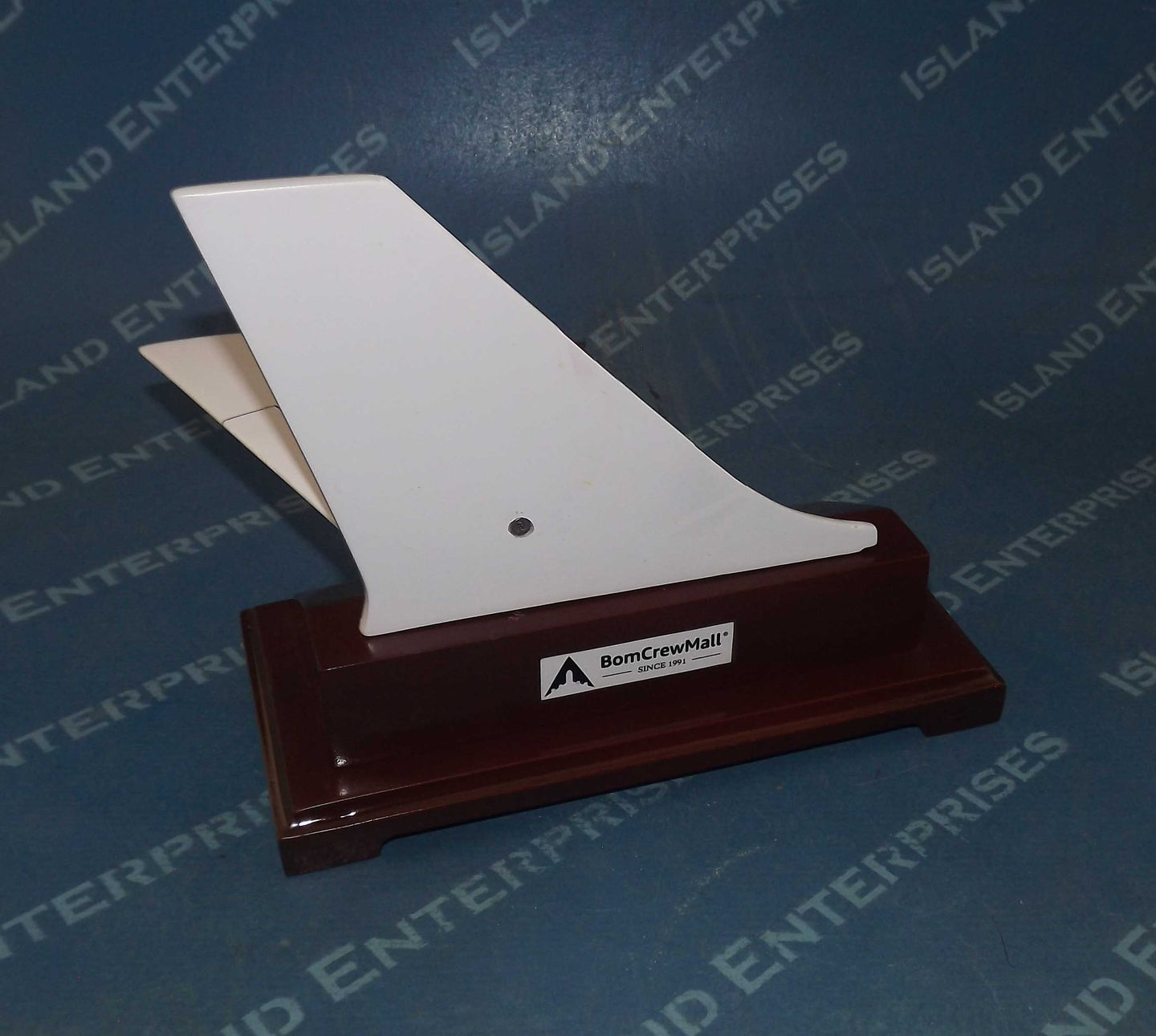 6in Falcon 2000 Desktop - Stand With Size