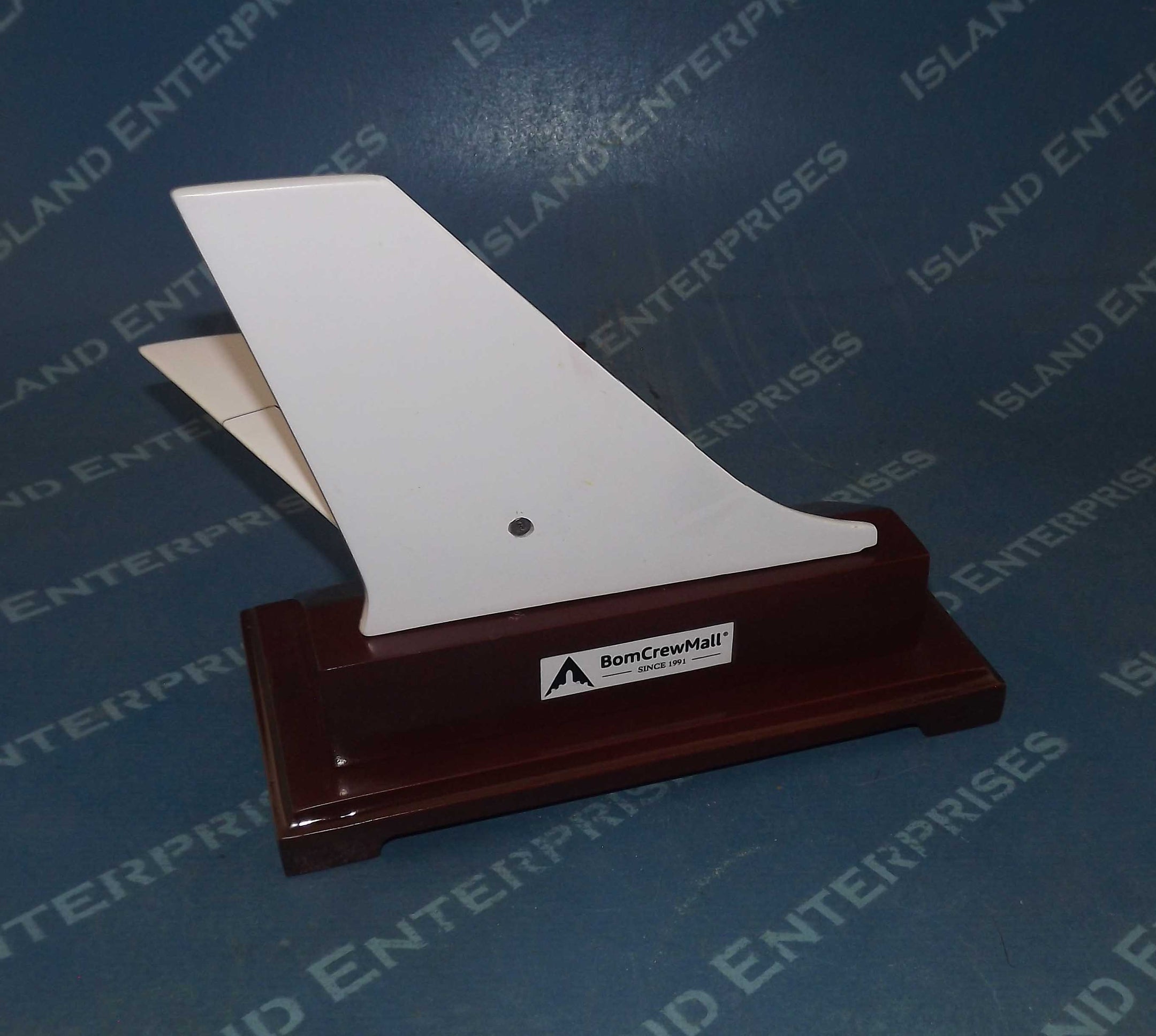 6in Falcon 2000 Desktop - Stand With Size
