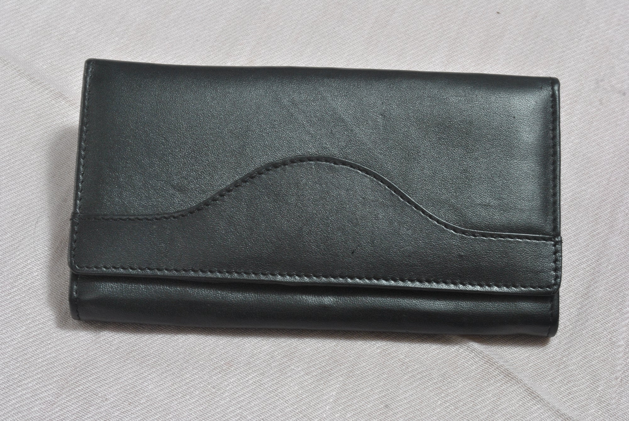 CLASSIC LADIES LEATHER WALLET
