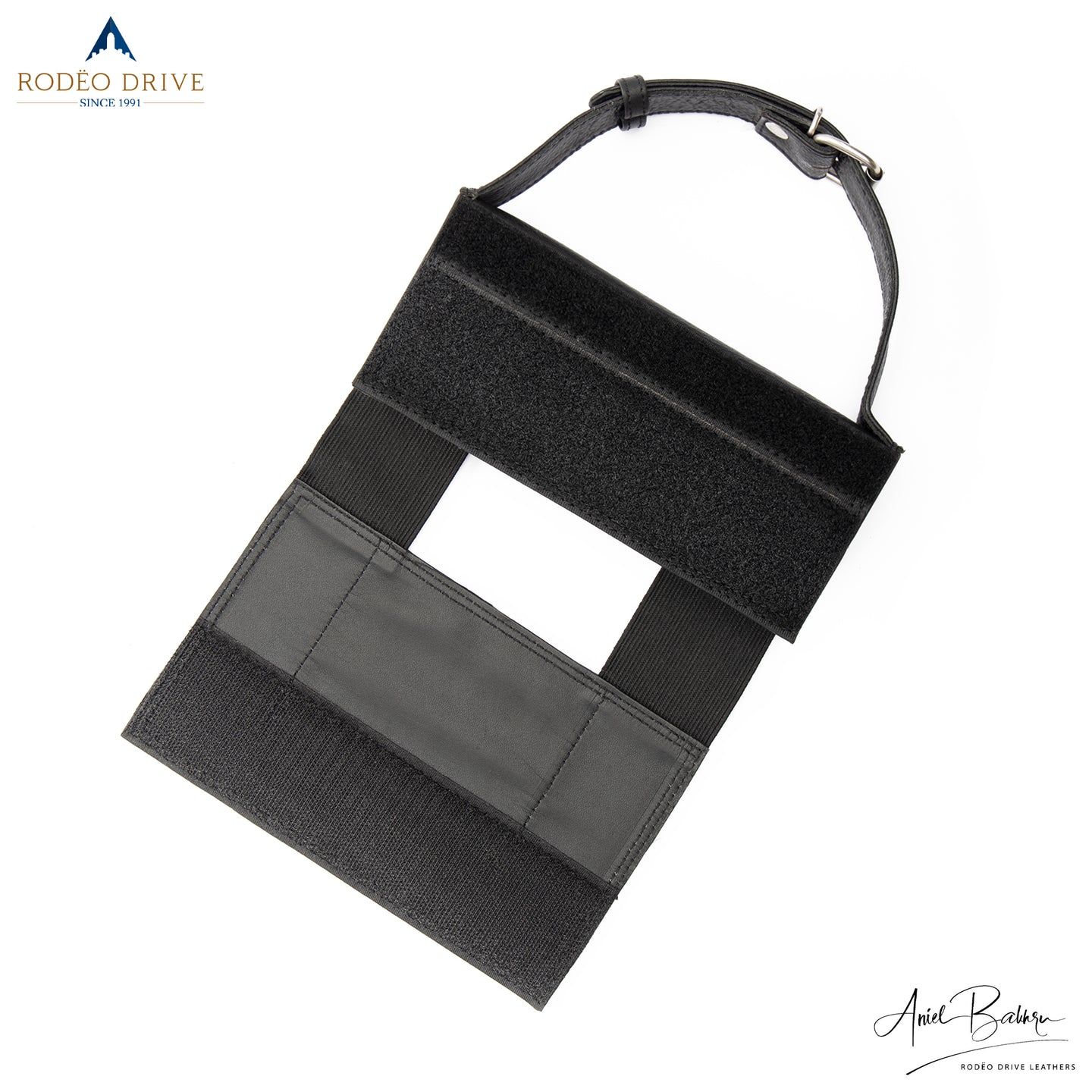 Tilted image of INTELLIGENT WATER BOTTLE HOLDER