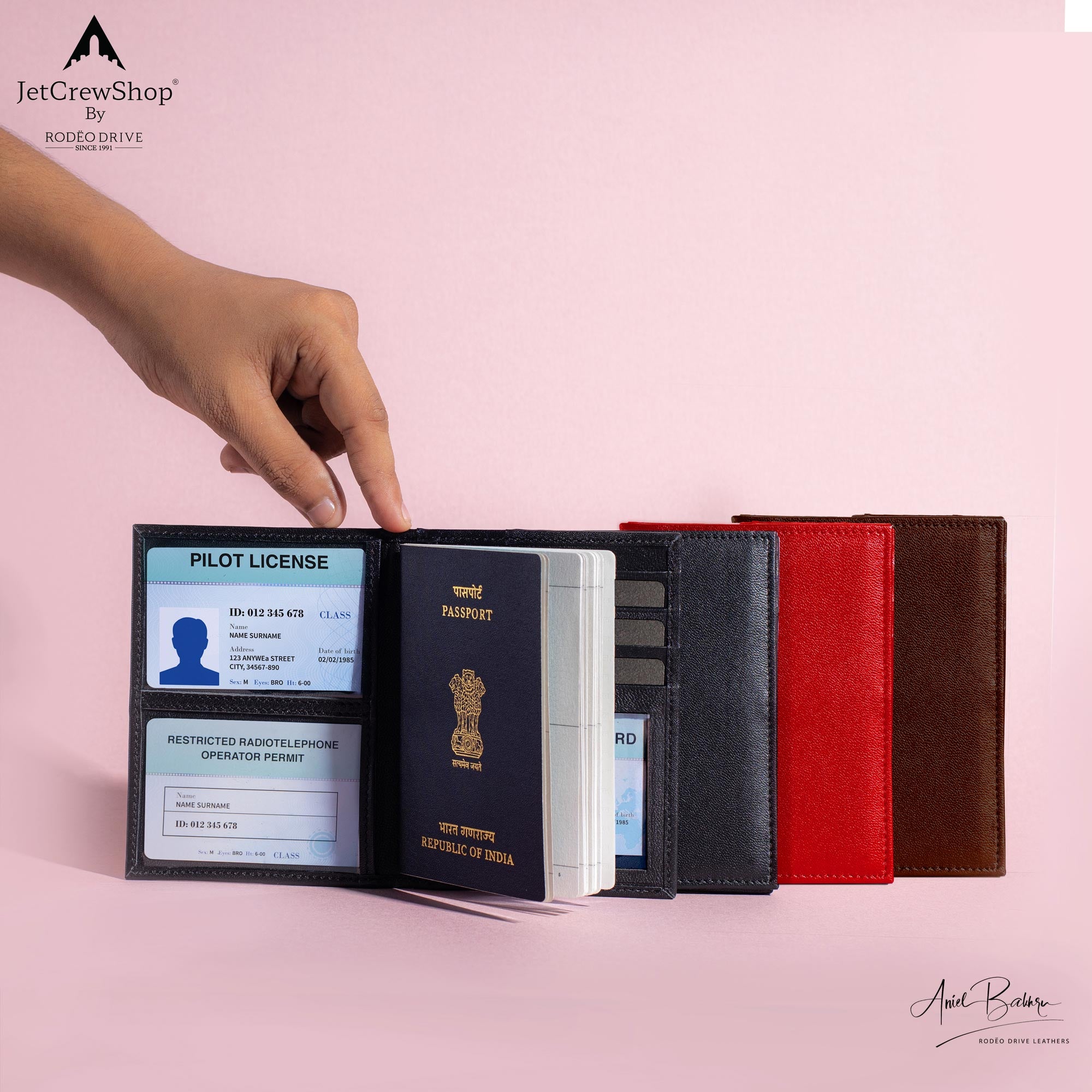 open look of our pilot document holder