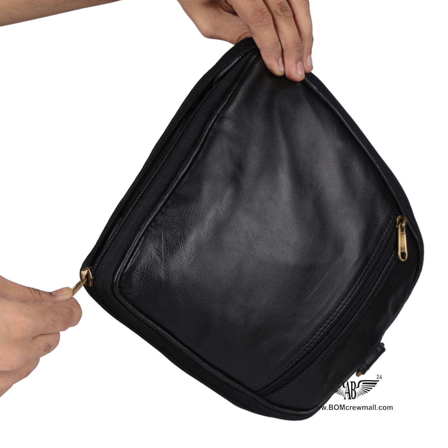 Lower zip of FOLDING TOTE BAG is unzipped