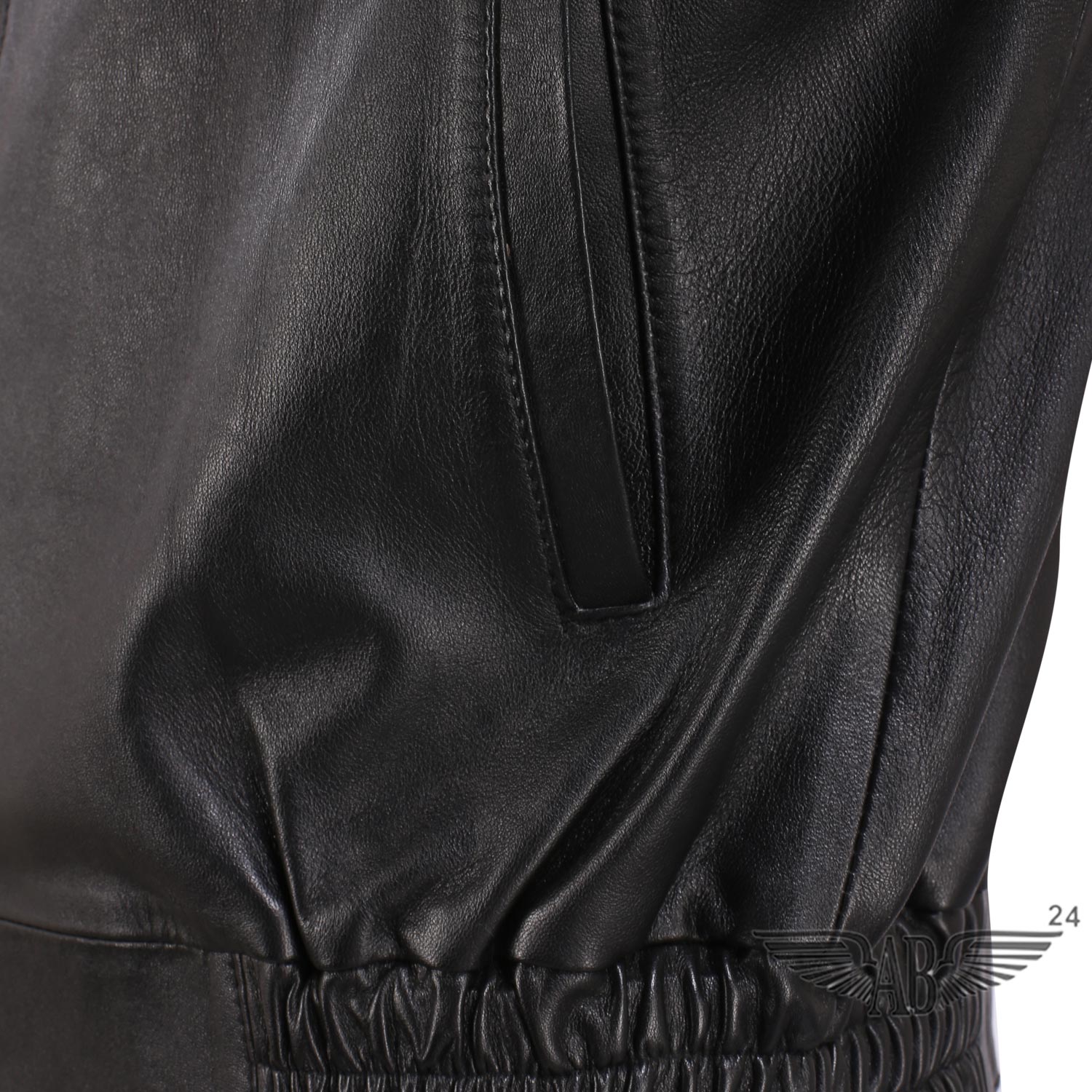 Close image of slit pocket of Bomber jacket
